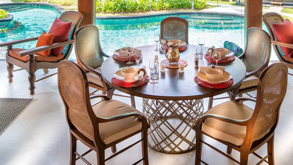 Des Indes I - Elegant dining table setting